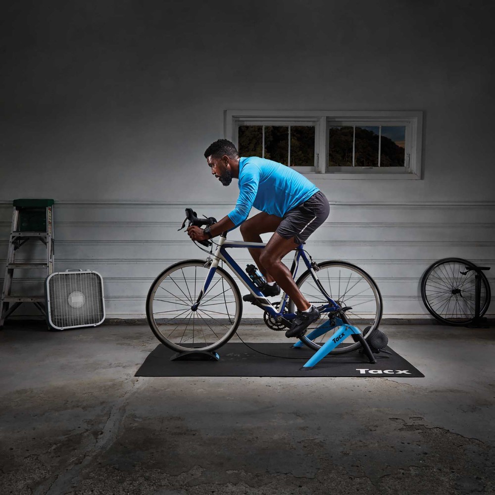 Велотренажер Tacx Boost с датчиком скорости — купить велосипедный станок  🚴‍♂️ по выгодной цене в магазине Спорт Лайф