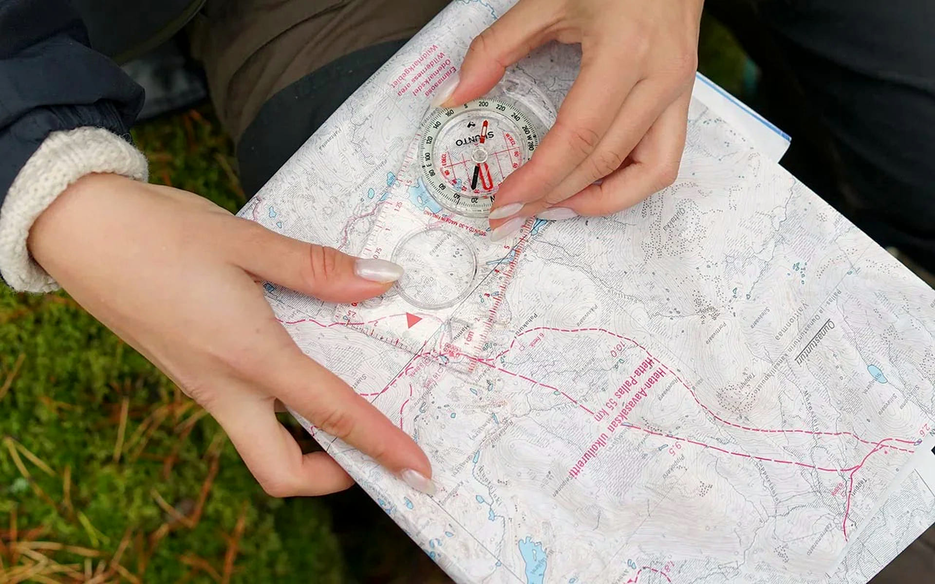 Планшетные компасы Suunto