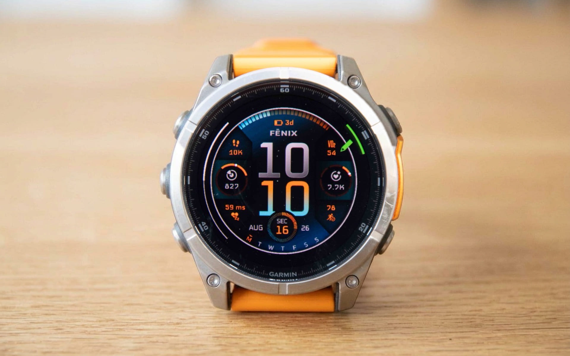Встроенный циферблат на часах Garmin