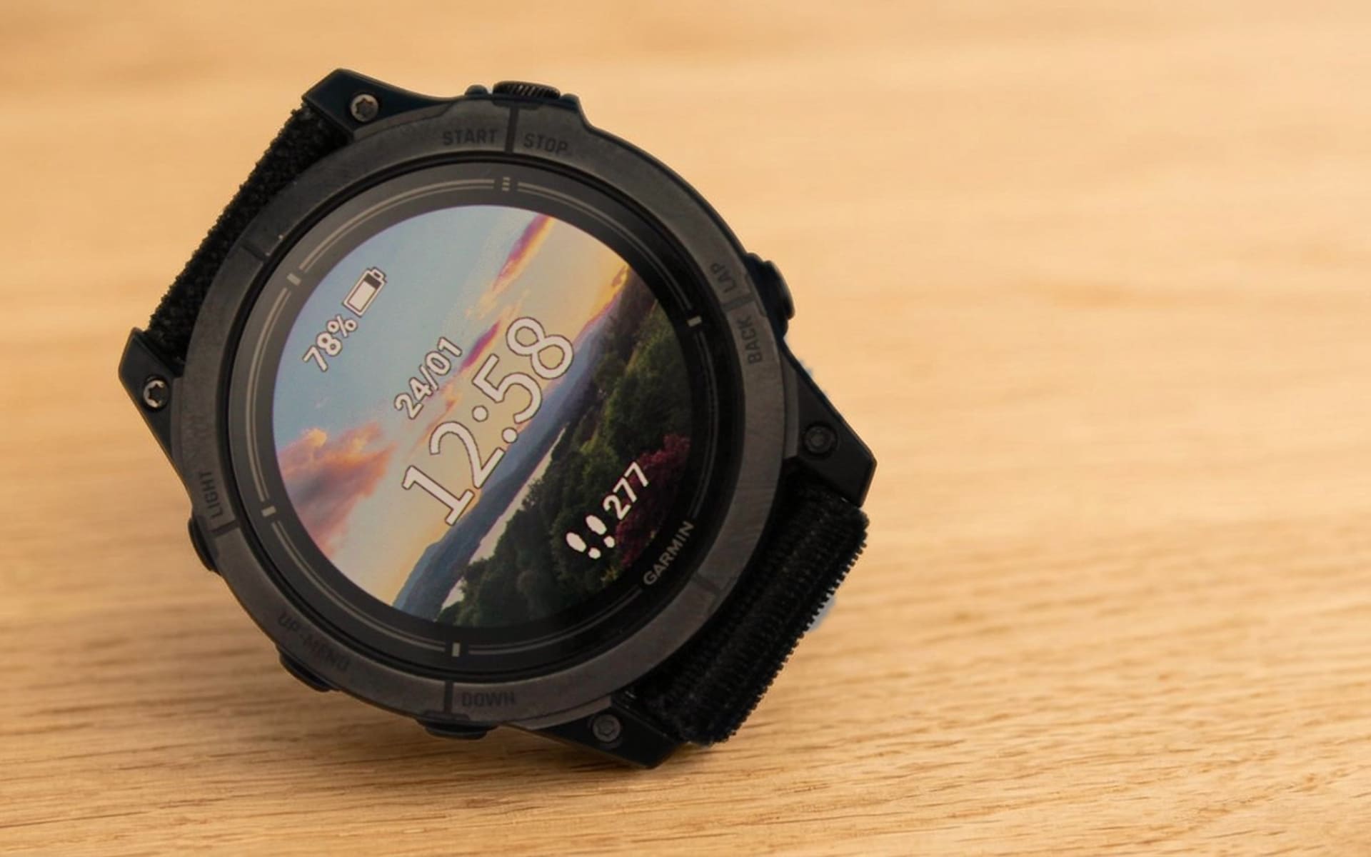 Циферблат из собственного фото на часах Garmin